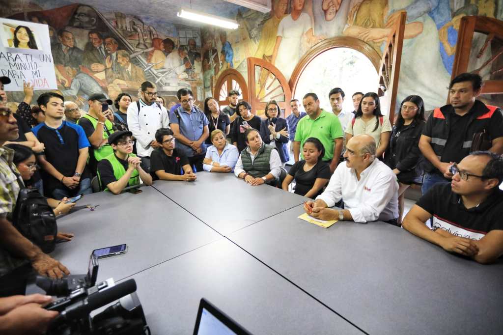 Ricardo Ahued promete modificaciones viales tras bloqueo de&nbsp;estudiantes