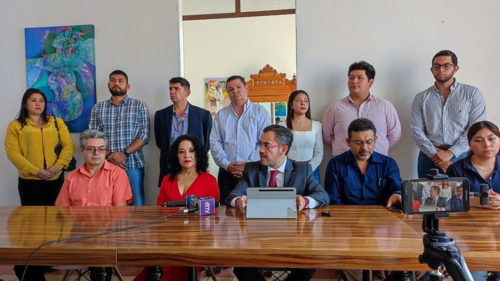 Veracruzanos retiran su apoyo a Marcelo&nbsp;Ebrard