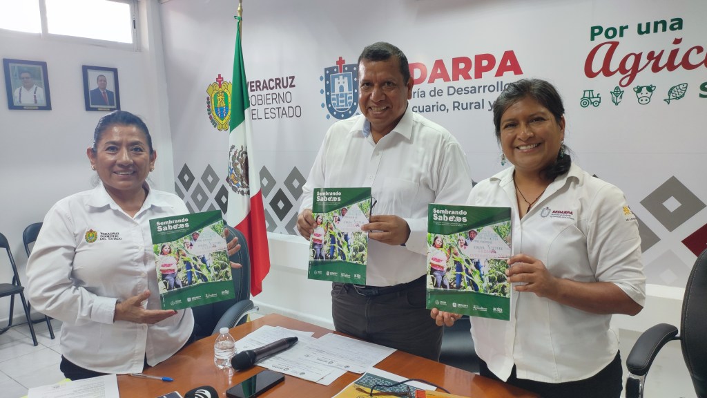 SEDARPA crea revista para destacar éxito de Escuelas Campesinas en&nbsp;Veracruz