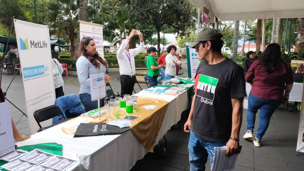 Ofertan más de 400 vacantes en Feria del Empleo de&nbsp;Xalapa