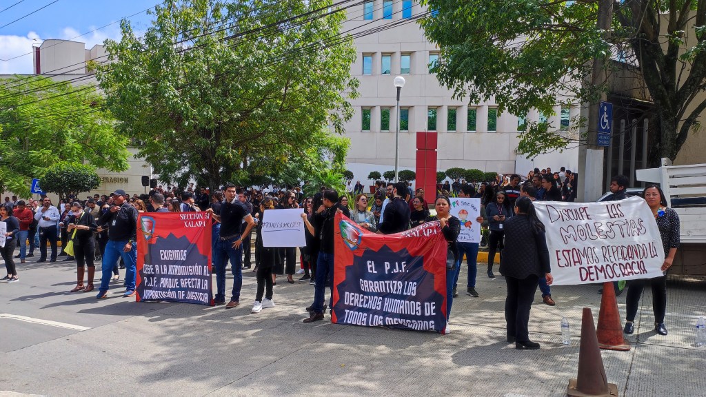 Trabajadores del Poder Judicial inician paro en Xalapa tras aprobación de recorte&nbsp;presupuestal
