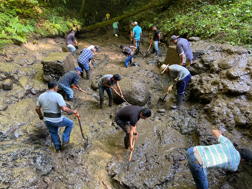 Protestan para que Ayuntamiento de Banderilla informe sobre construcción de tanque para&nbsp;agua
