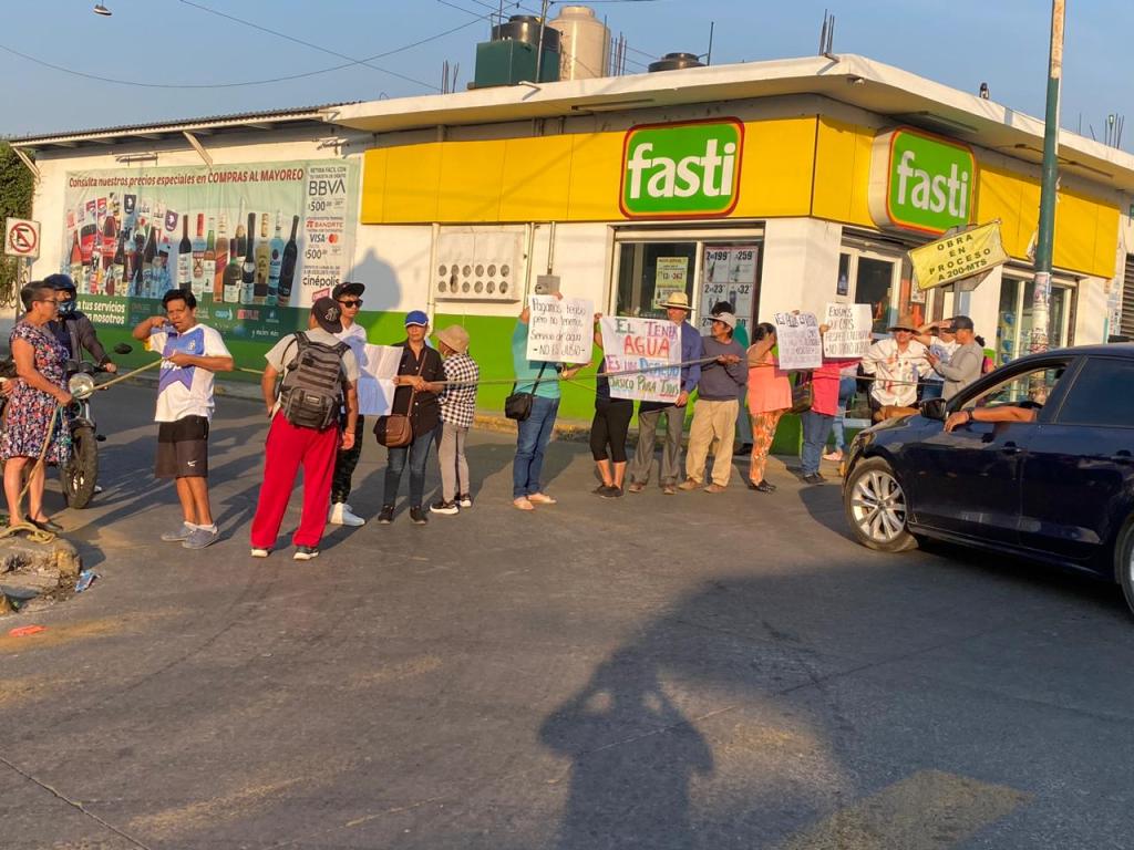 Habitantes de la Rubén Pabello Acosta bloquean por falta de&nbsp;agua