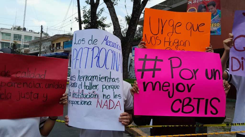 Comunidad del CBTIS 13 vuelve a bloquear por malos&nbsp;manejos