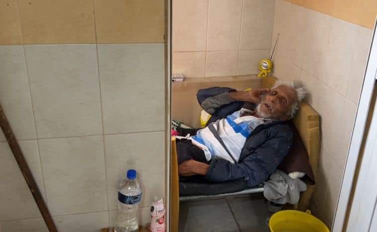 Buscan a familia de Don Alfonso; tiene 101 años y está&nbsp;abandonado