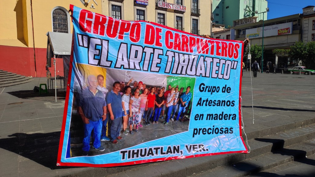 Carpinteros de Tihuatlán solicitan apoyo del gobierno ante falta de&nbsp;recursos