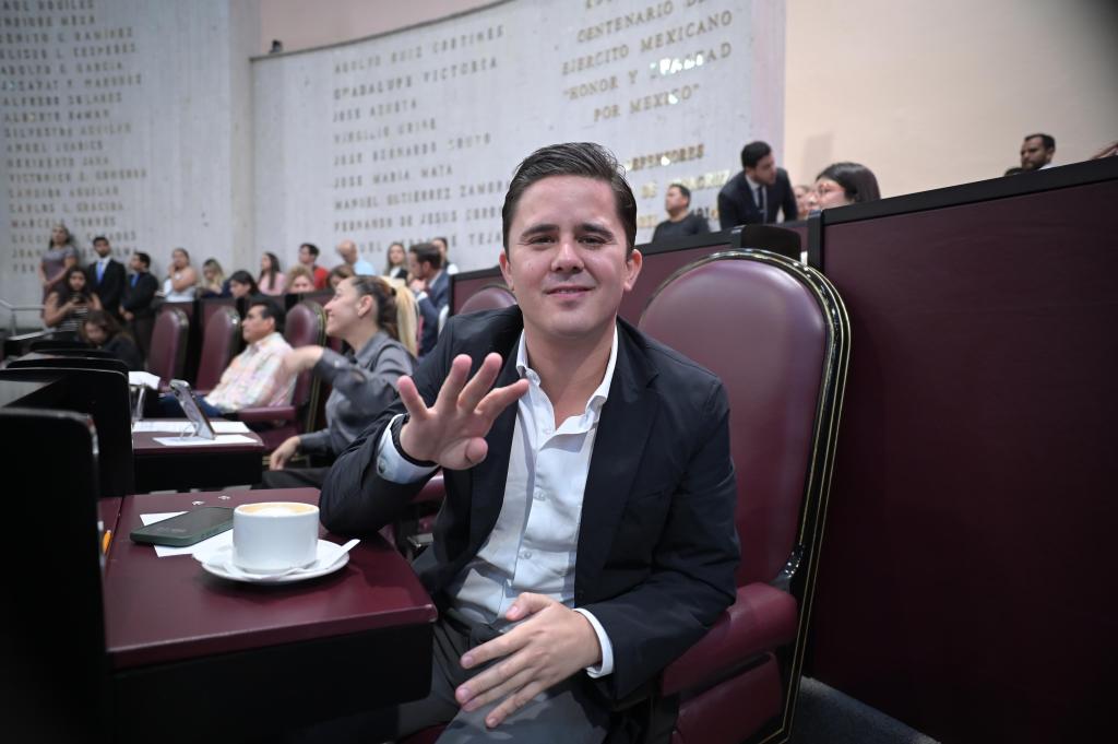 Aprueba Congreso de Veracruz solicitud de licencia del diputado Rafa&nbsp;Fararoni