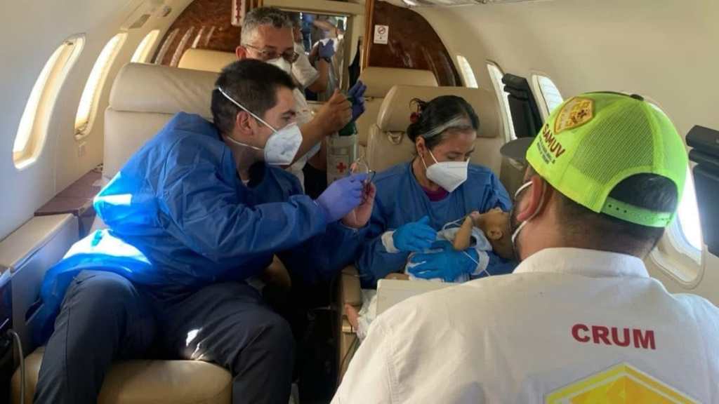 Gobierno estatal traslada a menor para que reciba tratamiento médico&nbsp;especializado